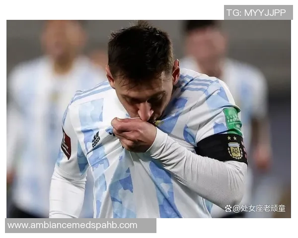 足球明星的奋斗与荣耀：从青涩少年到世界舞台的传奇之路